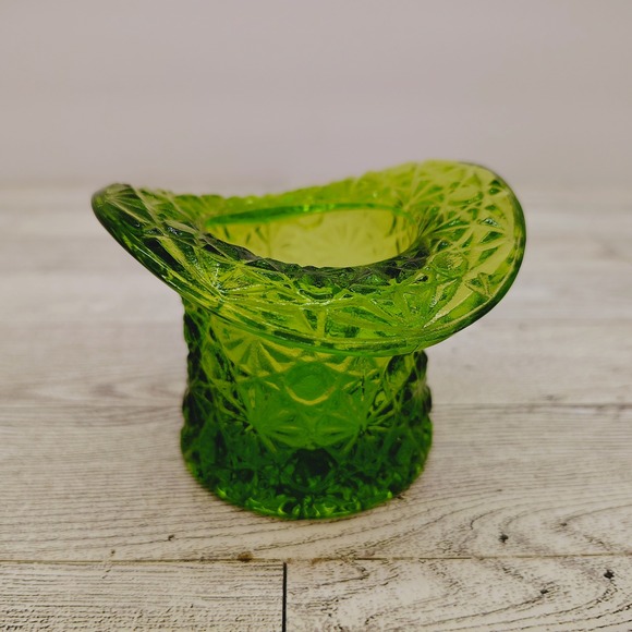 Green Glass Top Hat Vintage Whimsy Decor Collectible Display Toothpick Holder - Picture 3 of 10